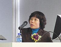 Ms. Chen Xianmei, Vice Director of Science & Technology Innovation Division, Science, Industry, Trade and Information Technology Commission of Shenzhen Municipality Government gives a presentation on Shenzhen’s support in basic research and key laboratories in the 12th Five-Year-plan period in the China Links Seminar